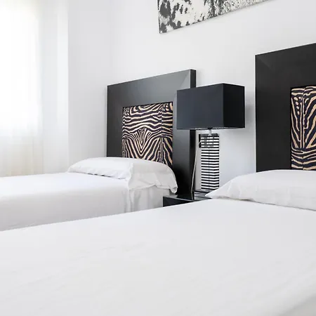 Apartment La Dama De Noche Puerto Banus 2 Bedrooms Marbella