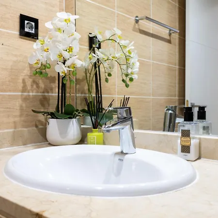 La Dama De Noche Puerto Banus 2 Bedrooms * Marbella